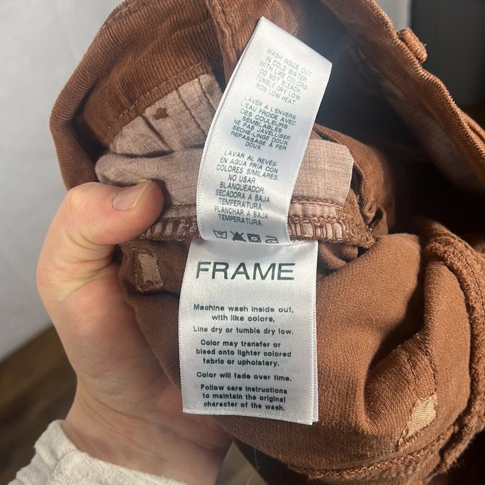FRAME Revolve Le High Skinny Velvet Skinny Pants in Brown. - Picture 9 of 10